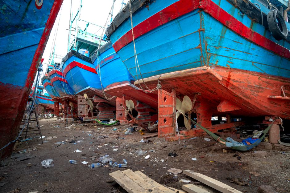 boat repair shop